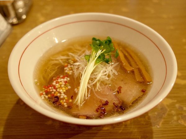 「塩そば…830円」@地球の中華そばの写真