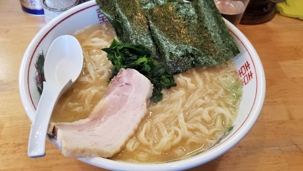 「豚骨醤油　太麺大盛り」@らぁめん 鶏支那屋の写真