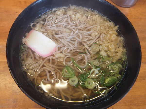 「かけそば150円＆おにぎり50円」@あぶらやの写真