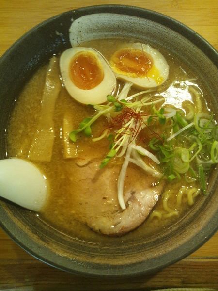 「煮干しラーメン（味玉付き）」@げんこつ野郎の写真