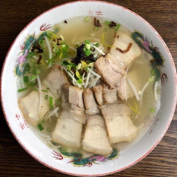 「ラーメン 中 (500円) チャーシュー大もり (100円)」@のり一ラーメンの写真