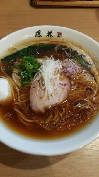 「醤油らぁ麺」@支那蕎麦屋 藤花の写真