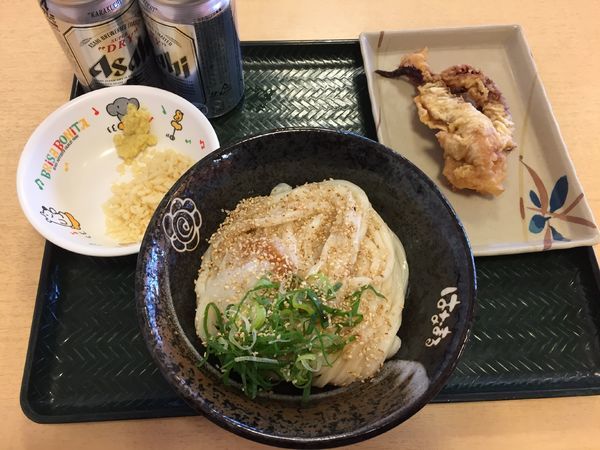 「おろししょうゆ(冷)大¥300+げそ天¥170+ビール×2」@はなまるうどん 春日部店の写真