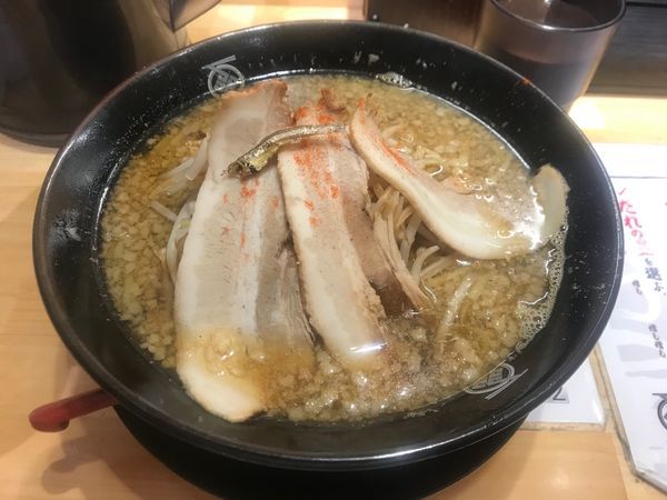 「魚介にぼしラーメン 850円」@中野屋らーめん THE JIRO 京都駅前店の写真