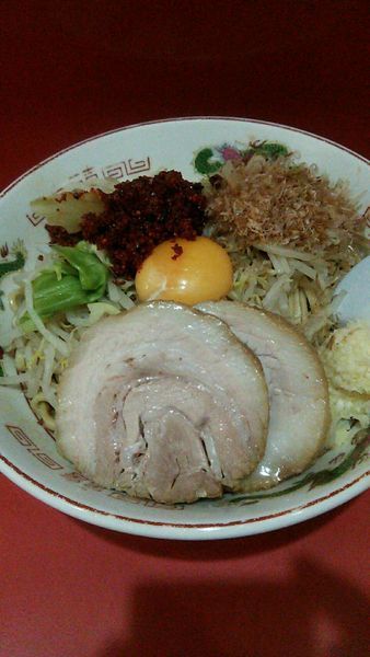 「まぜそば　自家製とうがらし　にんにくチョイマシ」@赤ひげラーメンの写真