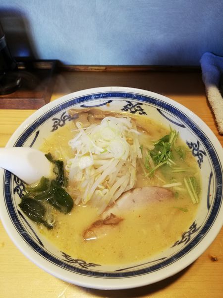 「味噌らーめん750円」@らーめん でくの坊の写真