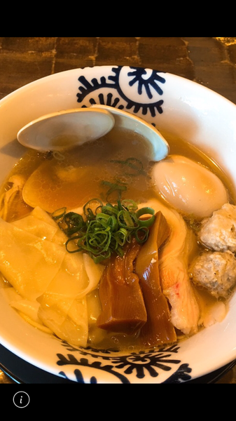 「特級醤油そば  蛤version」@特級鶏蕎麦 龍介の写真