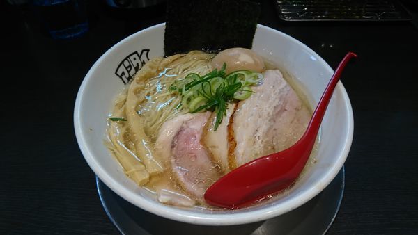 「塩特製中華そば」@つけ麺 中華そば アンタイNOODLESの写真