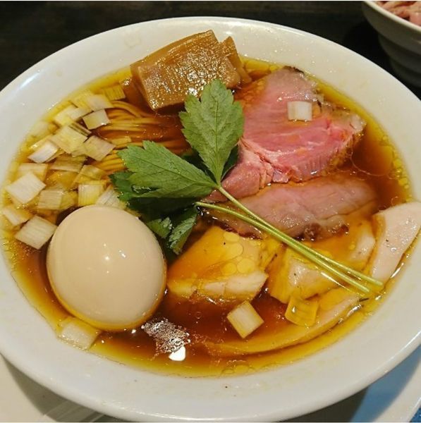 「特製醤油らぁめん」@KaneKitchen Noodlesの写真