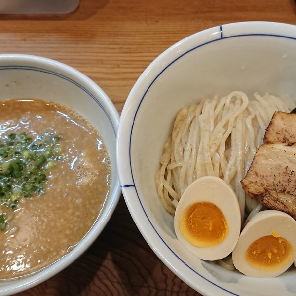 「突発限定全粒粉つけ麺 1200円」@別邸三く 豚骨らーめん 真真の写真