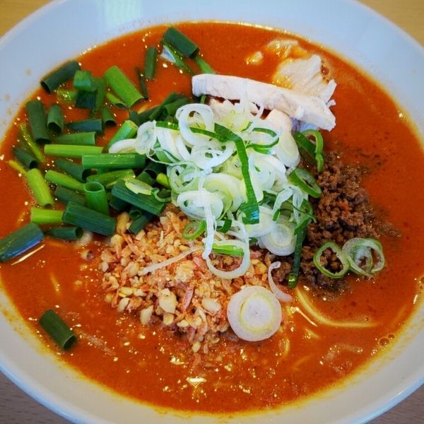 「担々麺（大盛り・激辛）８５０円＋追い飯５０円」@ふる川の写真