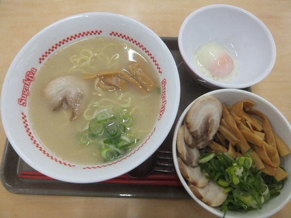 「ラーメン320円&でら盛300円」@スガキヤ 蒲郡アピタ店の写真