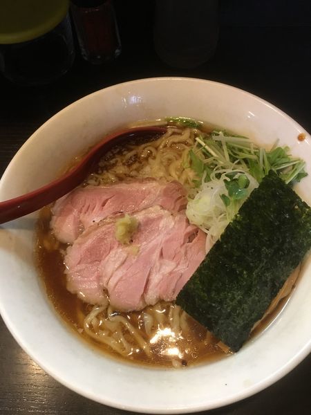 「豊穣清湯醤油 中盛り 800円」@麺処 夏海の写真