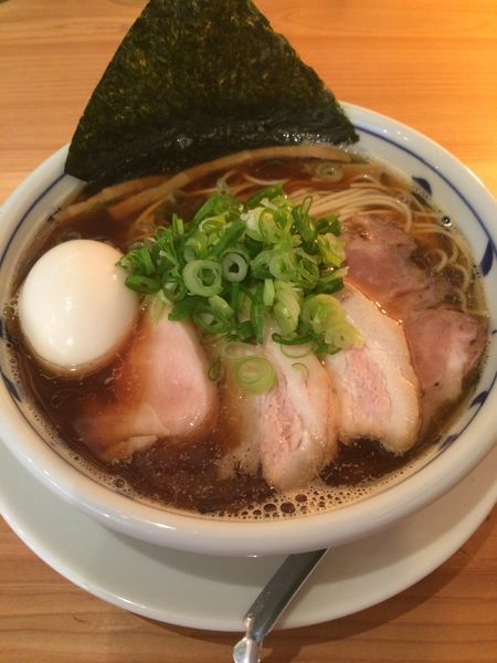 「瀬戸内しょうゆらーめん850円➕特製トッピング250円」@ねいろ屋の写真