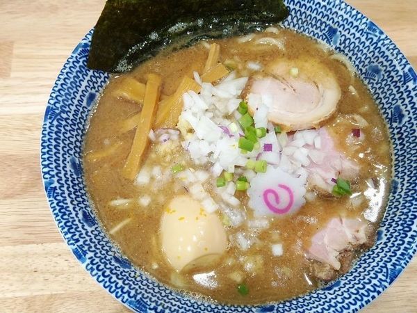 「特製魚介らーめん（中）＋味玉」@厳選煮干ラーメン 初代 にぼ助の写真