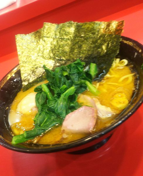 「ラーメン700円+味玉40円」@家系総本山 ラーメン吉村家の写真