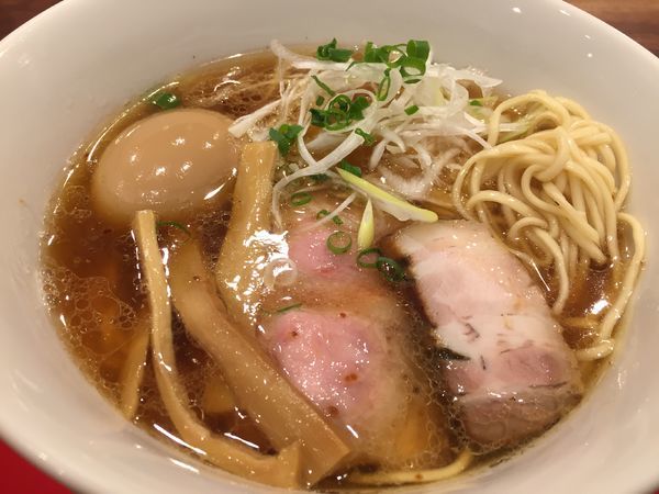 「味玉そば 醤油（900円）」@メンヤ シモヤマの写真