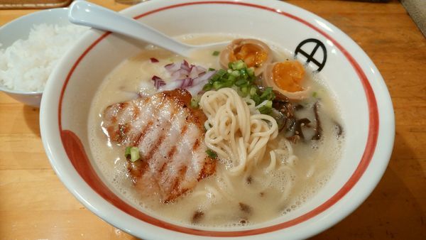 「鶏塩　味玉　半ライス」@らーめん 田の写真