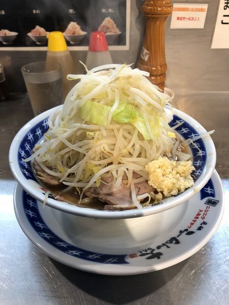 「塩らーめん(野菜多め、ニンニク) 700円」@ラーメン大 下高井戸店の写真