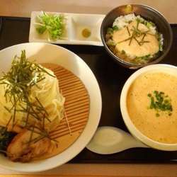 納豆ざるそば850円＋とろろご飯250円