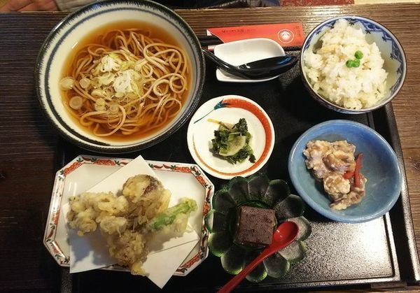 「10月昼限定紅ご膳１日限定20食1410円」@そば処紅山水の写真