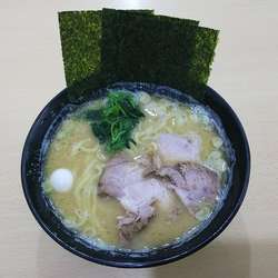 らーめん730円・大盛100円増し