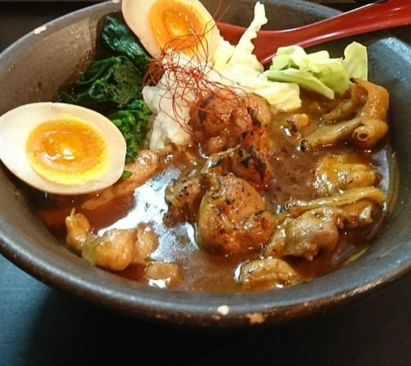 「カレー 味玉 ほうれん草」@房総式ラーメン JINRIKISENの写真