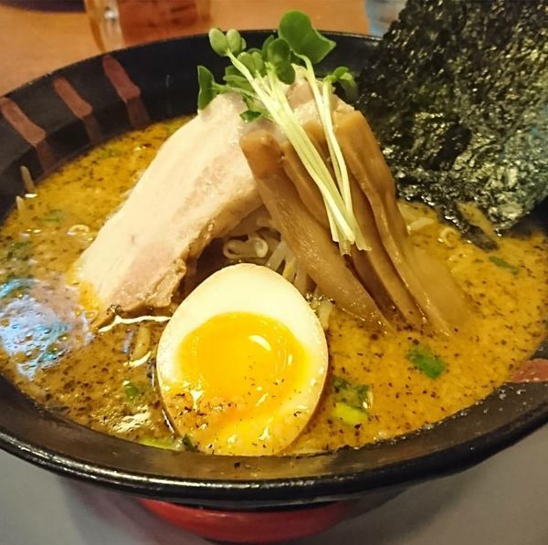 「らいとん辛みそラーメン」@らーめん 雷豚の写真