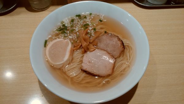 「塩ラーメン¥750-」@函館塩ラーメン 五稜郭の写真