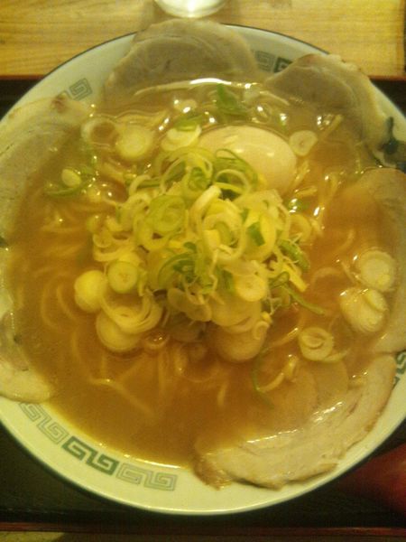 「寿（大盛り・味玉付き）」@好来分店の写真