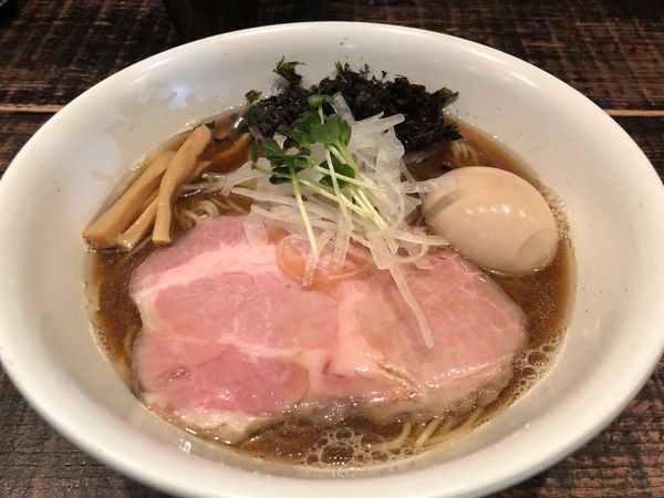 「【限定】三獣煮干しそば800円、味玉」@麺や 結の写真