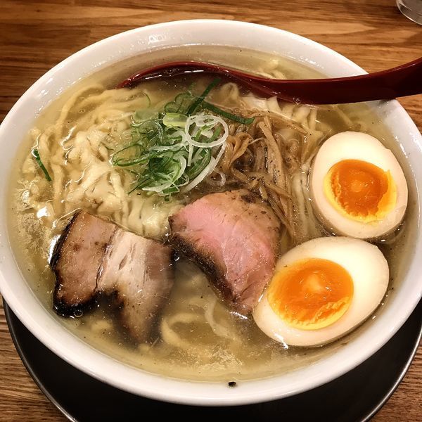 「喜多方らーめん 塩」@麺や 七彩 八丁堀店の写真