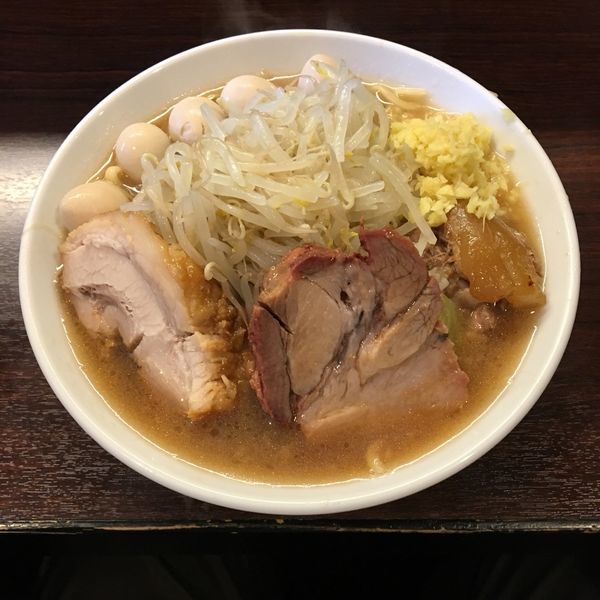 ラーメン＋バラ軟骨＋うずら＋しょうが