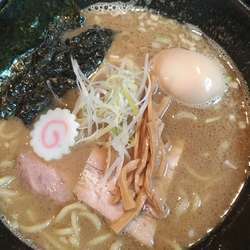 濃厚煮干しラーメン