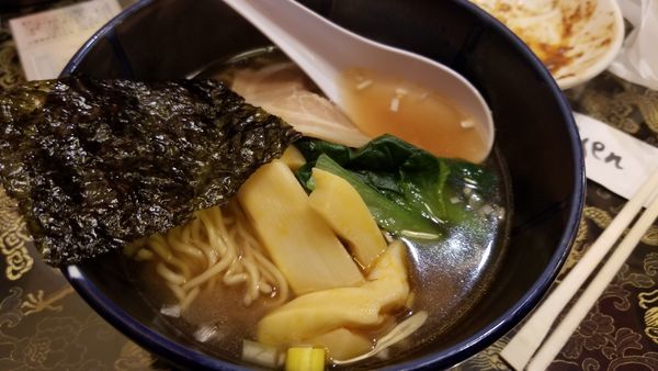 「醤油ラーメン」@アジアの台所 小吃 松本駅前店の写真