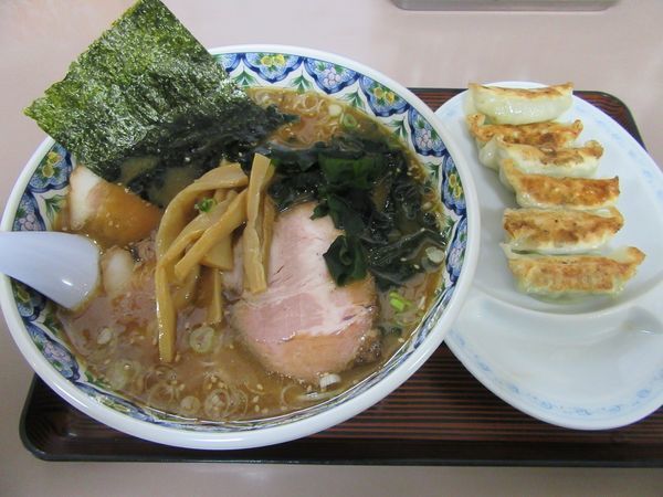 「味噌チャーシューメン（１１５０円）＋餃子４００円」@中華そば だいかつの写真