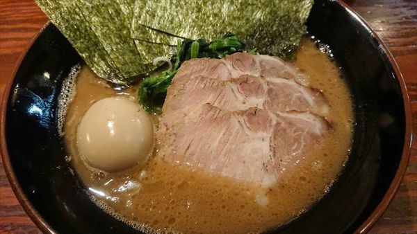 「全部のせらーめん」@横浜家系らーめん 英の写真