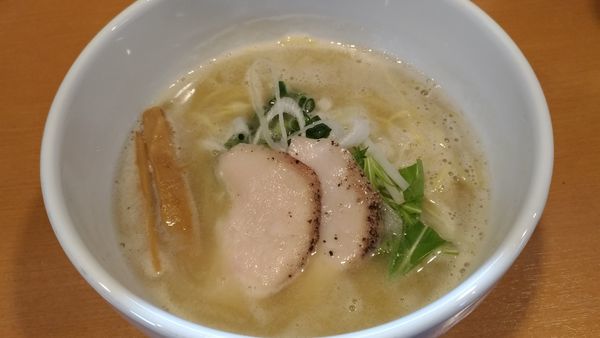 「塩らーめん」@ラーメン志の写真