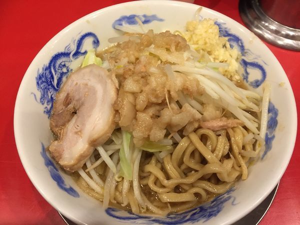 「ラーメン¥680(麺カタメ&ニンニクアブラ)」@ジャンクガレッジ 大宮駅前店の写真