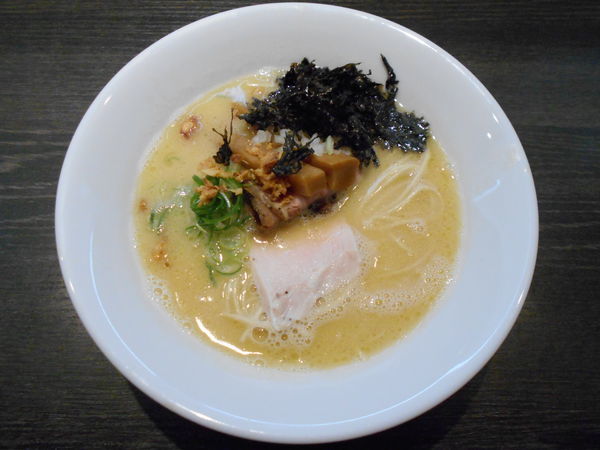 「【限定】鶏豚骨魚介白湯そば」@麺創房LEOの写真