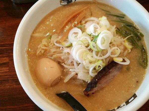 「みそらーめん＋玉子」@北海道らーめん 帯広ロッキー 亀戸店の写真