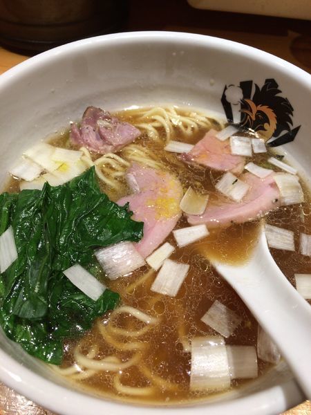 「鴨中華そば ８５０円 麺半分」@満鶏軒の写真