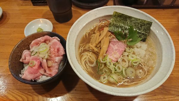 「【限定】鯛煮干しそば（中）930円 + 低温チャー丼350円」@麺屋 ひな多の写真