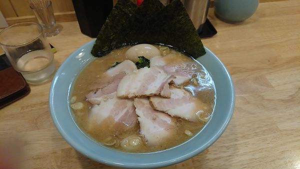 「家系とんこつ チャーシュー麺 大盛 味たま」@横浜家系らーめん 玉家の写真