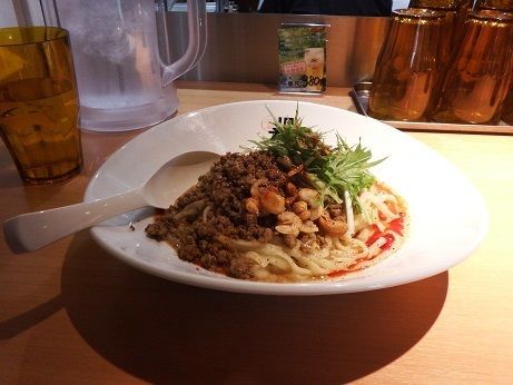 「汁なし担担麺　シビれる」@175°DENO担担麺 札幌南口店の写真