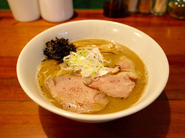 「らーめん…700円」@ラーメン めろうの写真