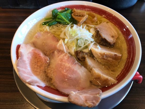 「チャーシュー鶏塩ラーメン」@ら〜めん剣豪の写真