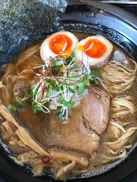 「にぼしらーめん＋味玉」@麺や 笑 ～Sho～の写真