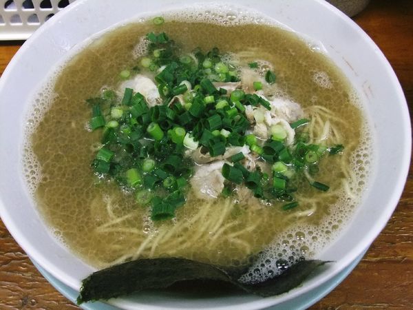 「ラーメン（650円）」@しぇからしか 仁川本店の写真