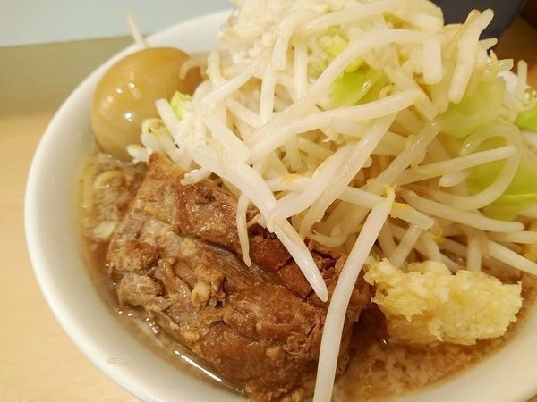 「らーめん＋味玉（ニンニクヤサイアブラ）」@らーめん 影武者 外伝の写真